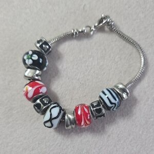Red And Black Glass Beaded Bracelet Silvertone Beads 7" Handmade